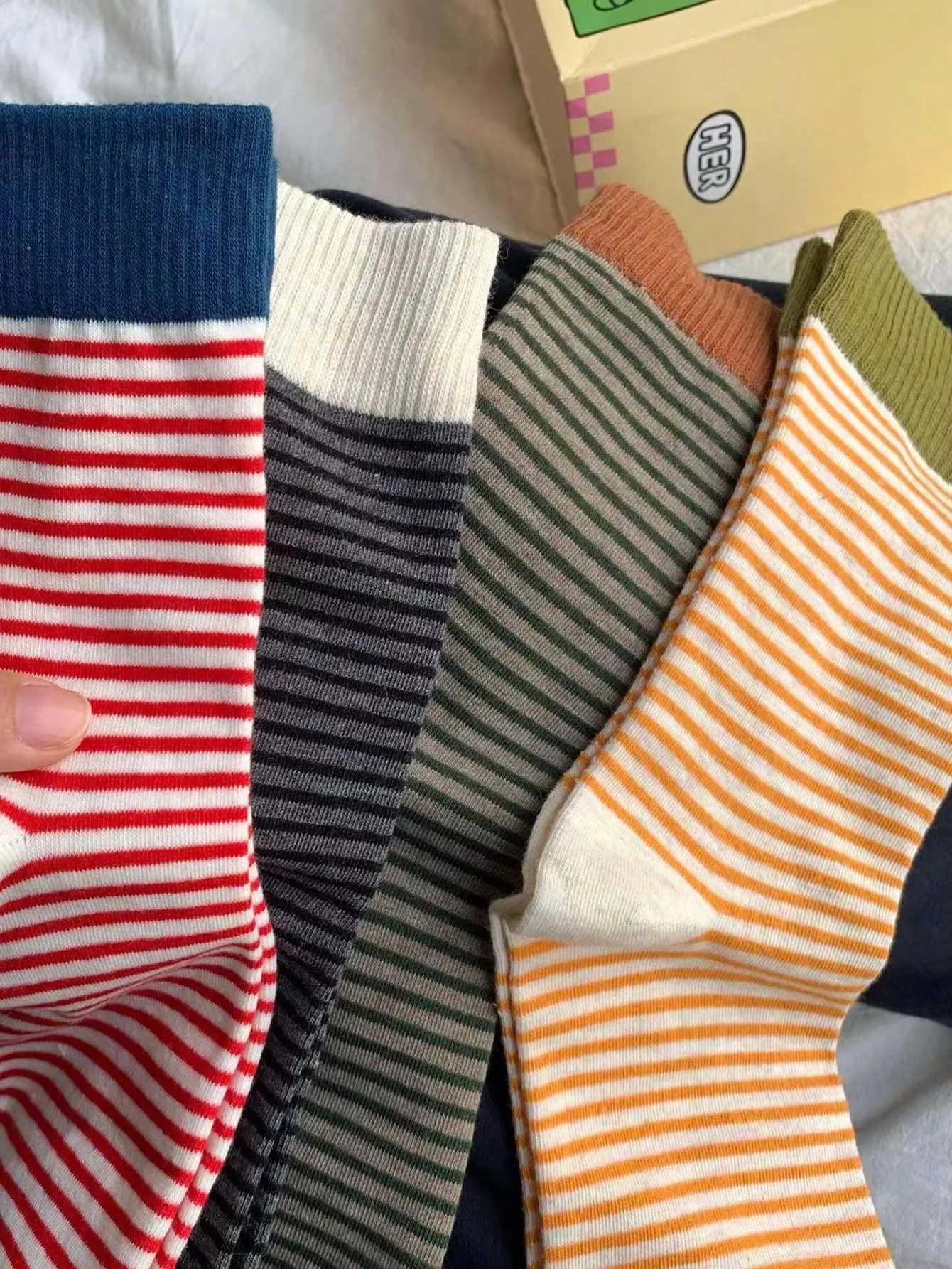 Autumn 4-Pair Socks Set – Cozy Comfort for Fall Days