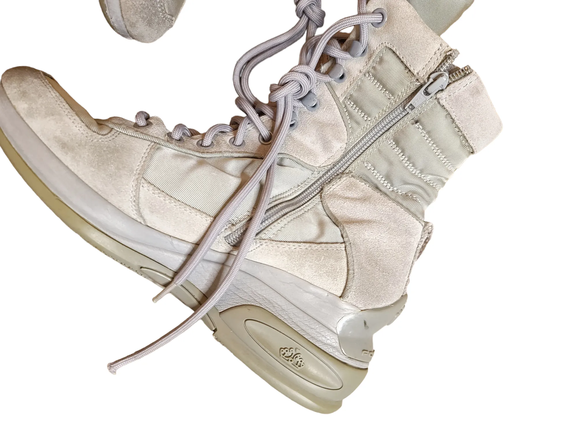 Biker boots neutral style