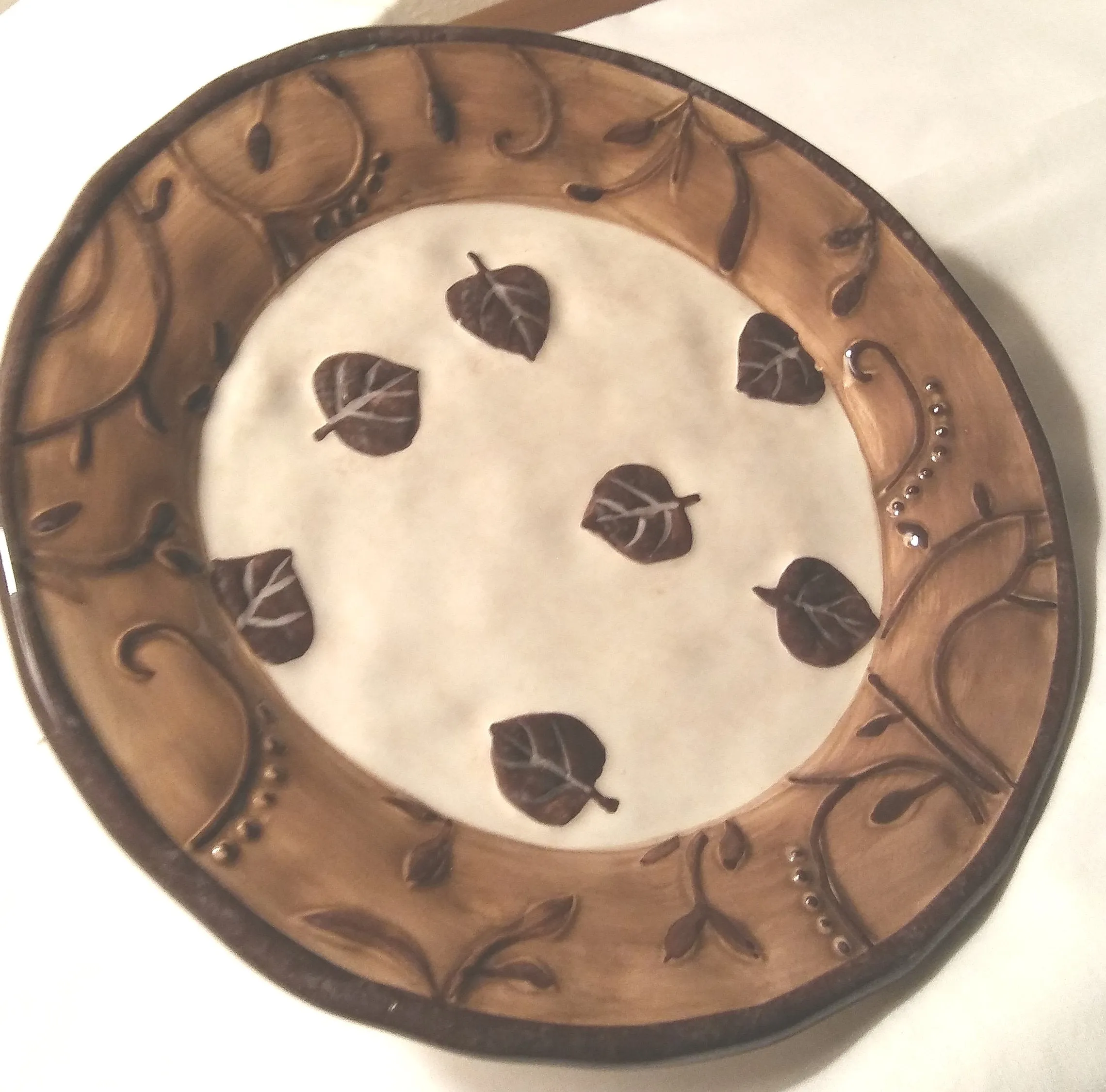 BROWN LEAF 8" CERAMIC PLATE
