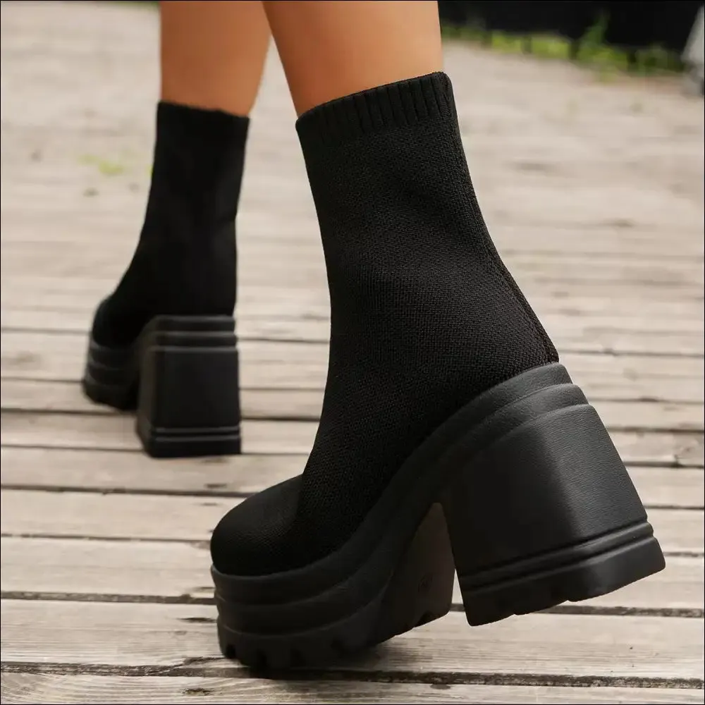 Chic Round Toe Block Heel Boots