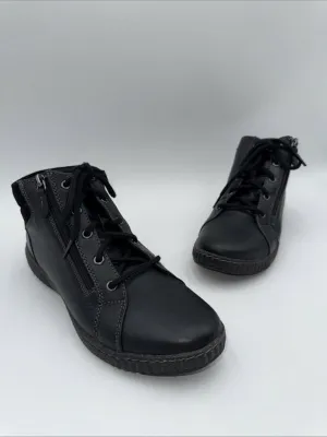 Clarks Women’s Caroline Park Boot Black Leather Size 10 M - Very Good