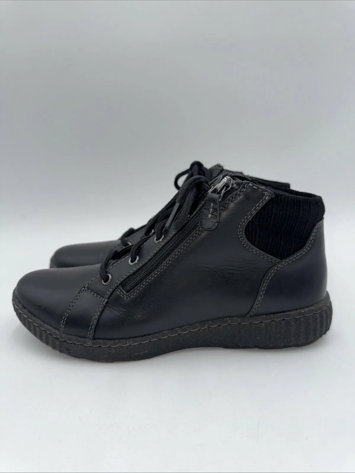 Clarks Women’s Caroline Park Boot Black Leather Size 10 M - Very Good