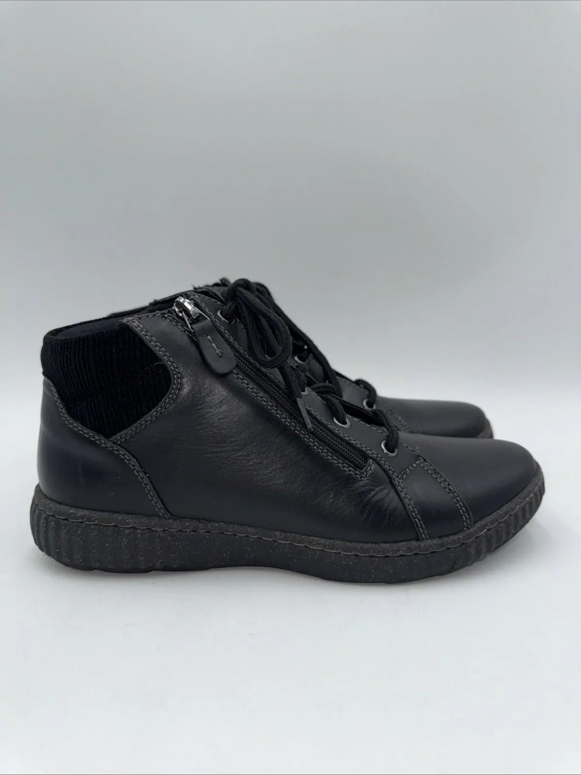 Clarks Women’s Caroline Park Boot Black Leather Size 10 M - Very Good
