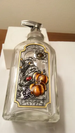 CORNUCOPIA PUMP SOAP BOTTLE