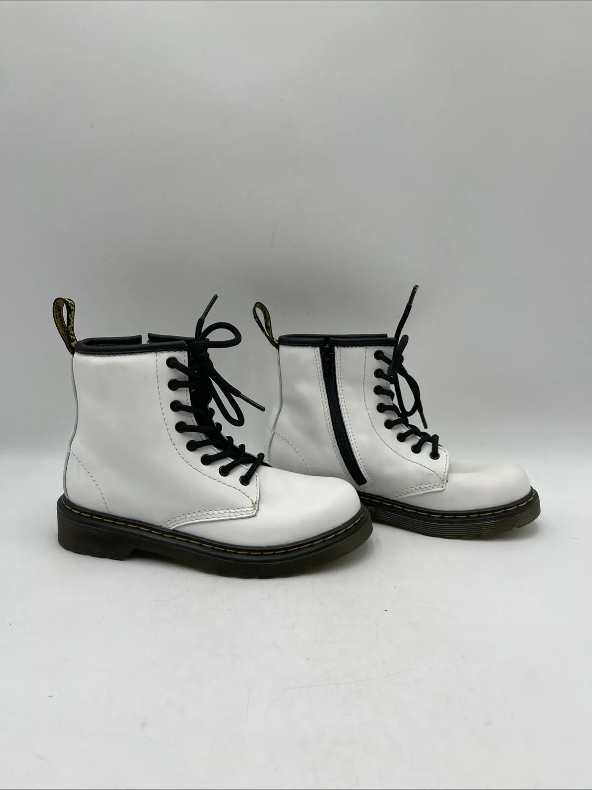 Dr. Martens 1460 J White Leather Round Toe Lace Up/Zip Ankle Boots Kid’s Size 2 - Very Good