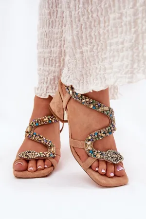 Heel sandals Step in style