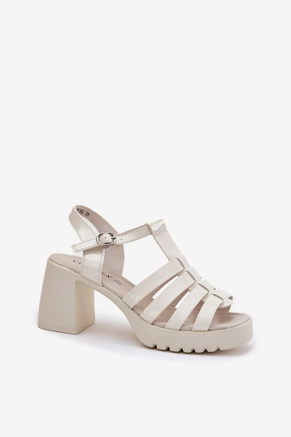 Heel sandals Step in style