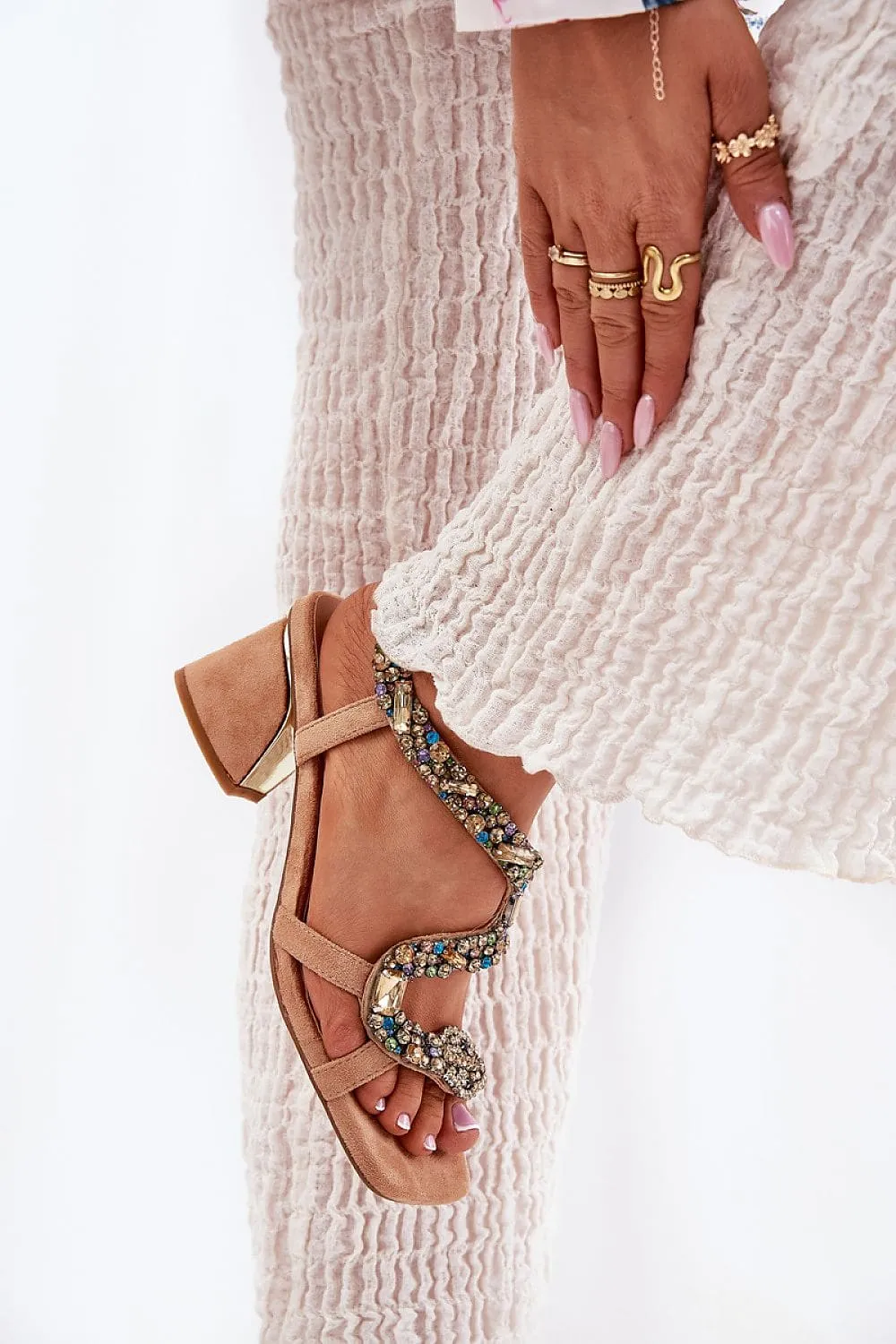 Heel sandals Step in style