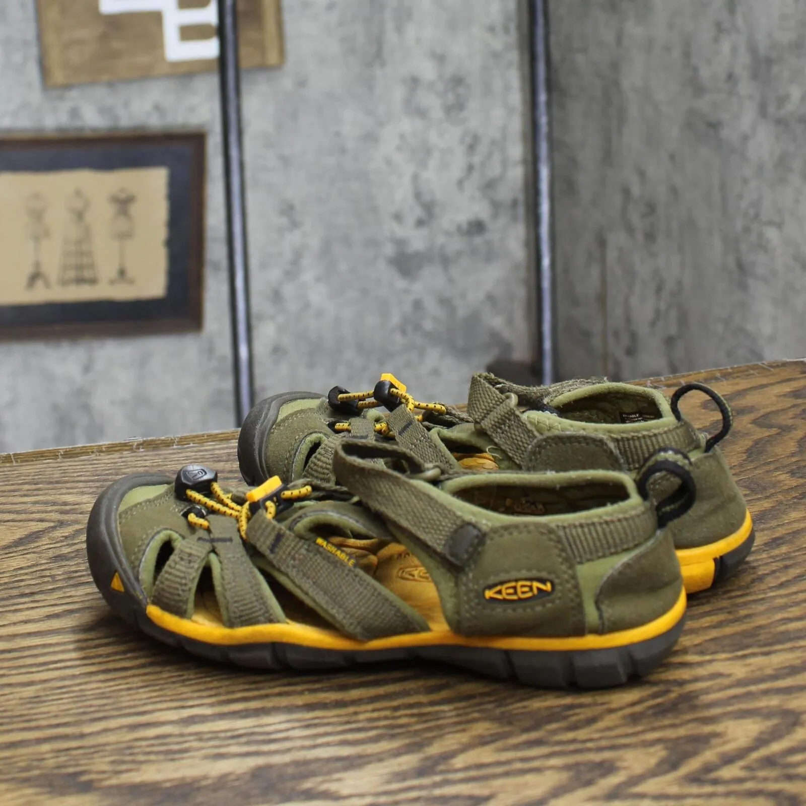 Keen Boys Closed Toe Sporty Sandals 1678ac0149e7c1 Green 13