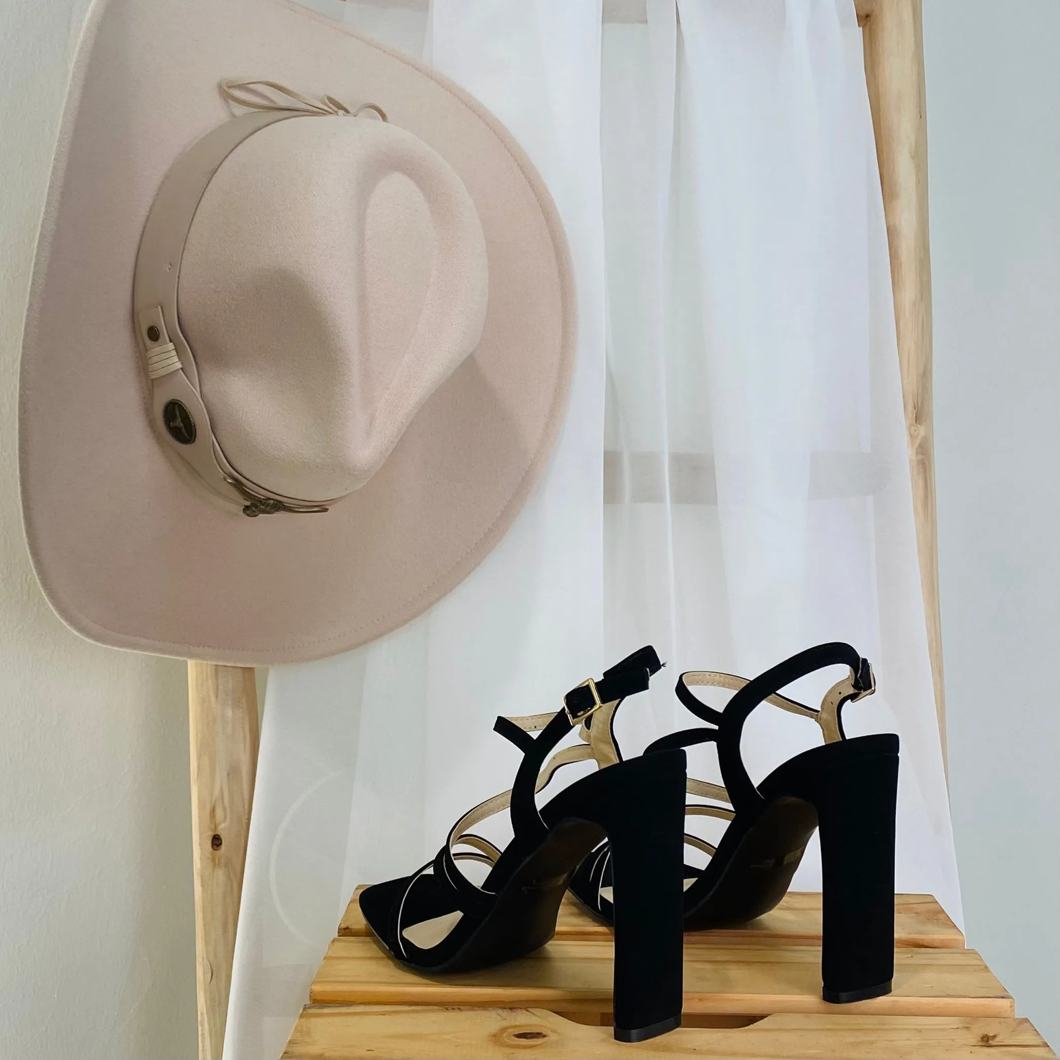 Laura Heels (Black)