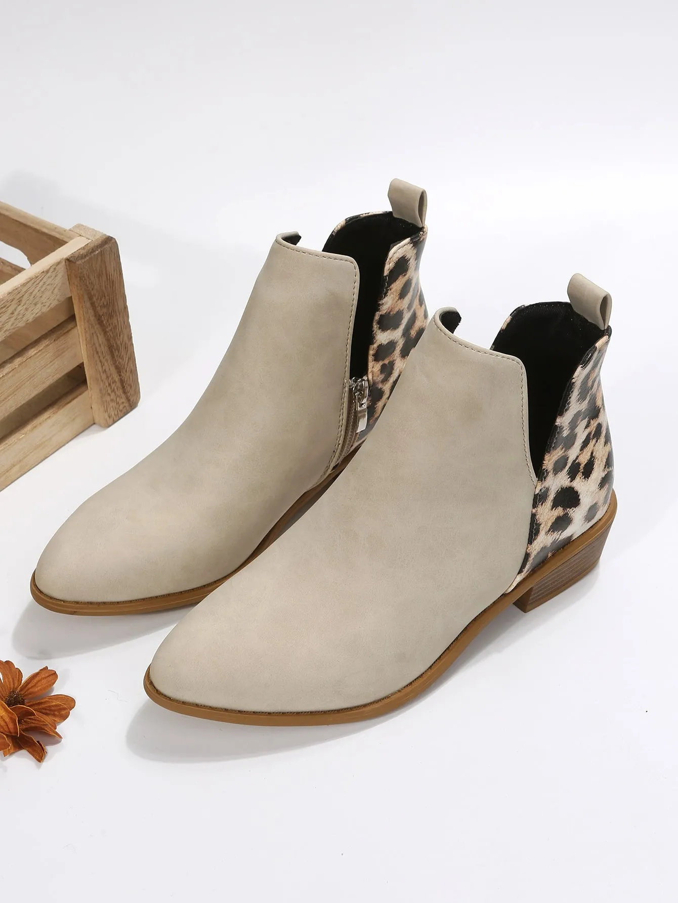 Leopard Pattern Chunky Heeled Boots - Beige