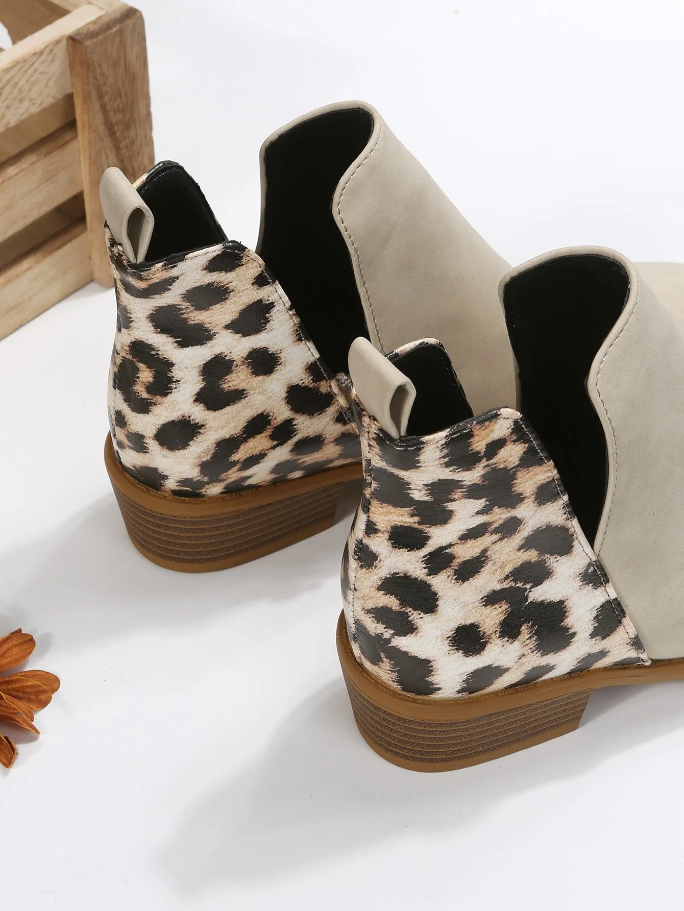 Leopard Pattern Chunky Heeled Boots - Beige