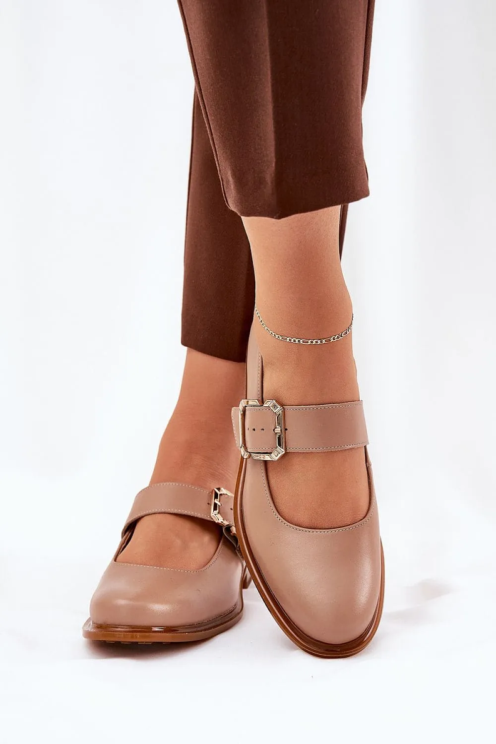 Low Shoes Step in style