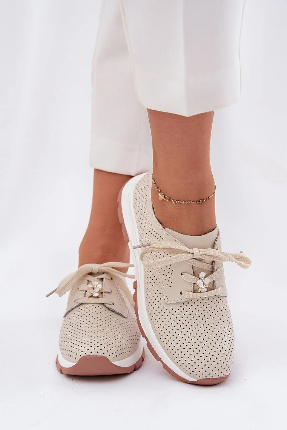 Low Shoes Step in style