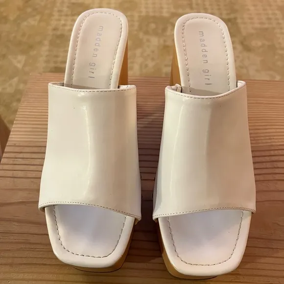 Madden Girl Harrps White Pari Platform Heels size 7.5
