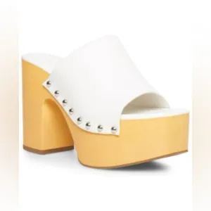 Madden Girl Harrps White Pari Platform Heels size 7.5