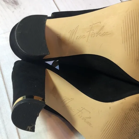 MARC FISHER BLACK SUEDE OPEN TOE SLINGBACK HEEL GOLD TRIM WOMEN'S 7 LIKE NEW