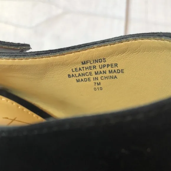 MARC FISHER BLACK SUEDE OPEN TOE SLINGBACK HEEL GOLD TRIM WOMEN'S 7 LIKE NEW