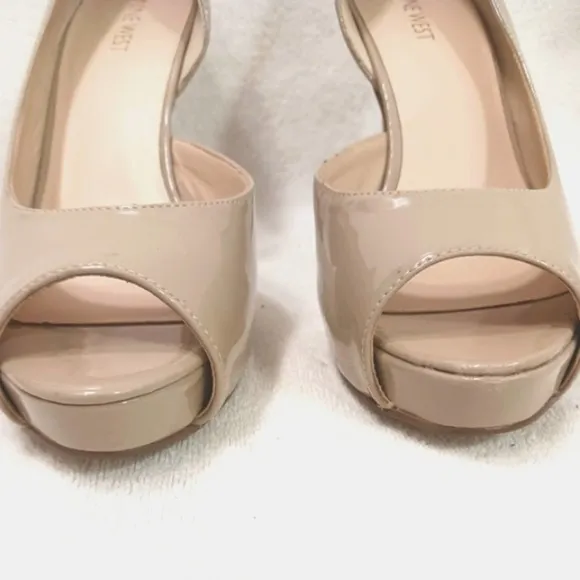 Nine West Nude Beige Tan Peeptoe Open Toe Pumps 4&quot; Heels Sz 9.5