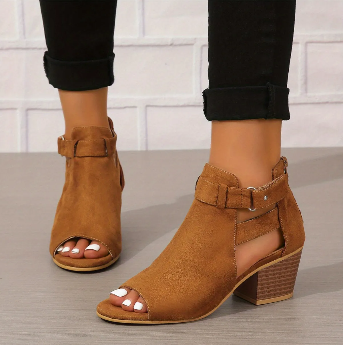 QUIRINA™ Stacked Heel Orthopedic Sandals