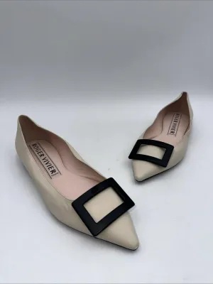 Roger Vivier Women’s Gommettine Ball Leather Ballet Flats in Beige Size 39 - Very Good