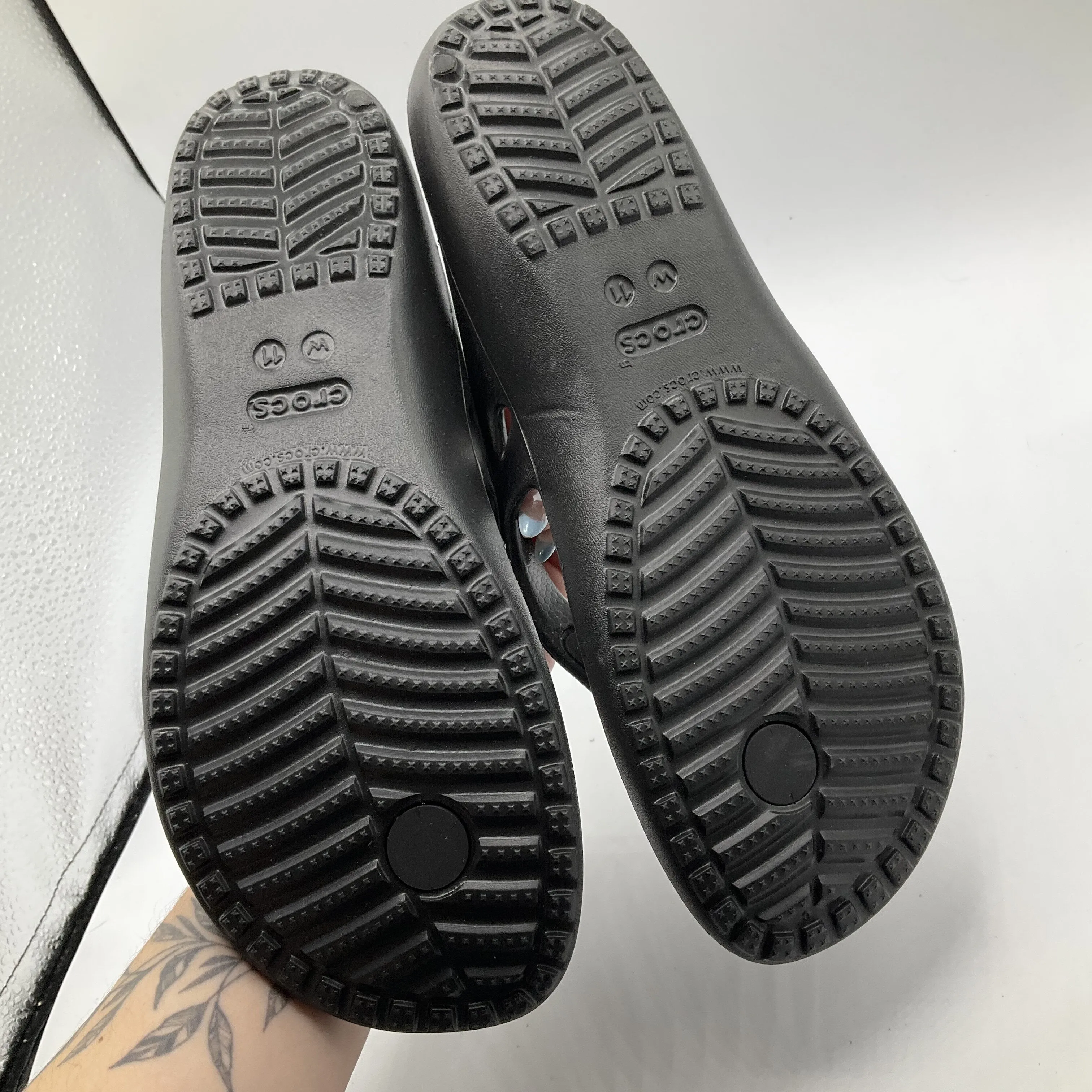Sandals Flip Flops By Crocs  Size: 11
