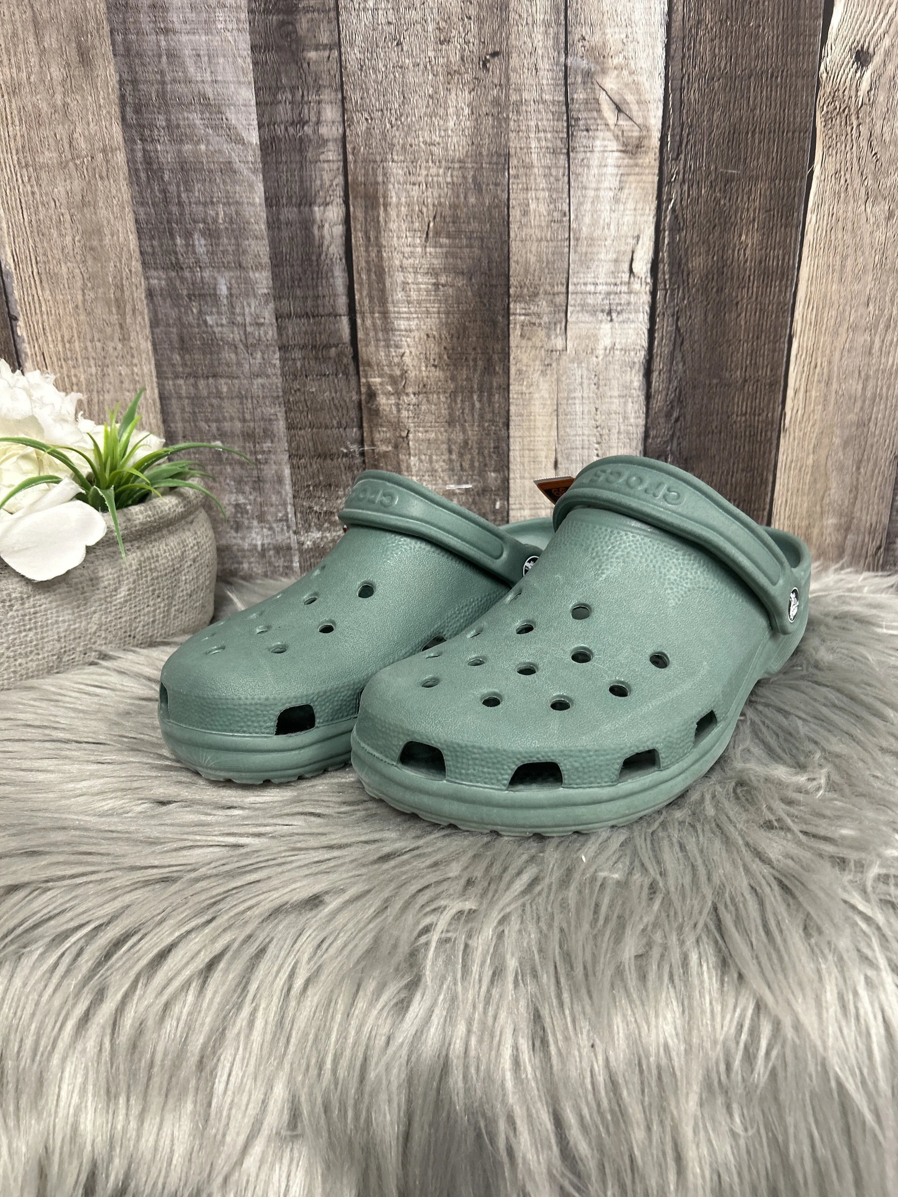 Shoes Flats By Crocs  Size: 8.5