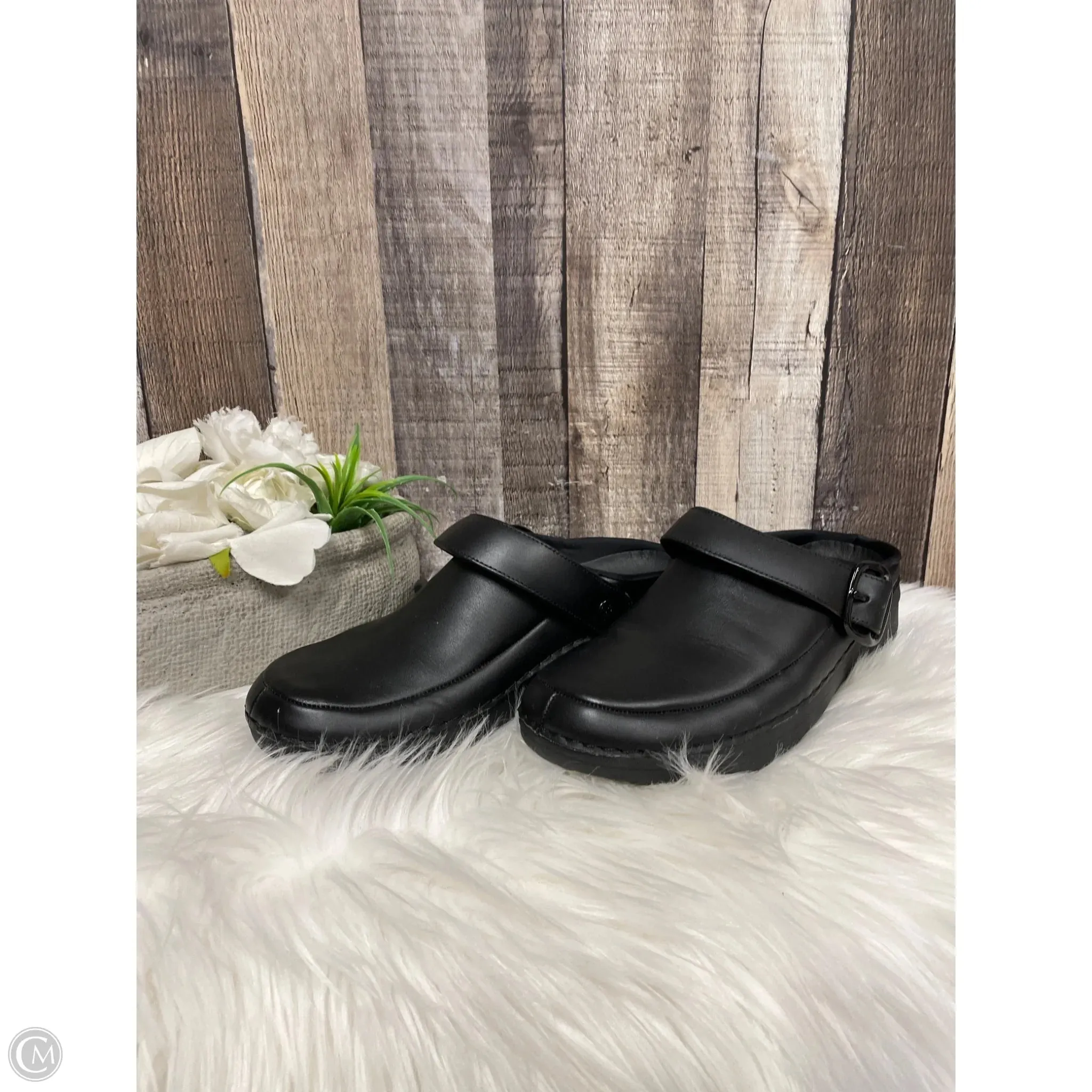 Shoes Flats By Fitflop In Black, Size: 8
