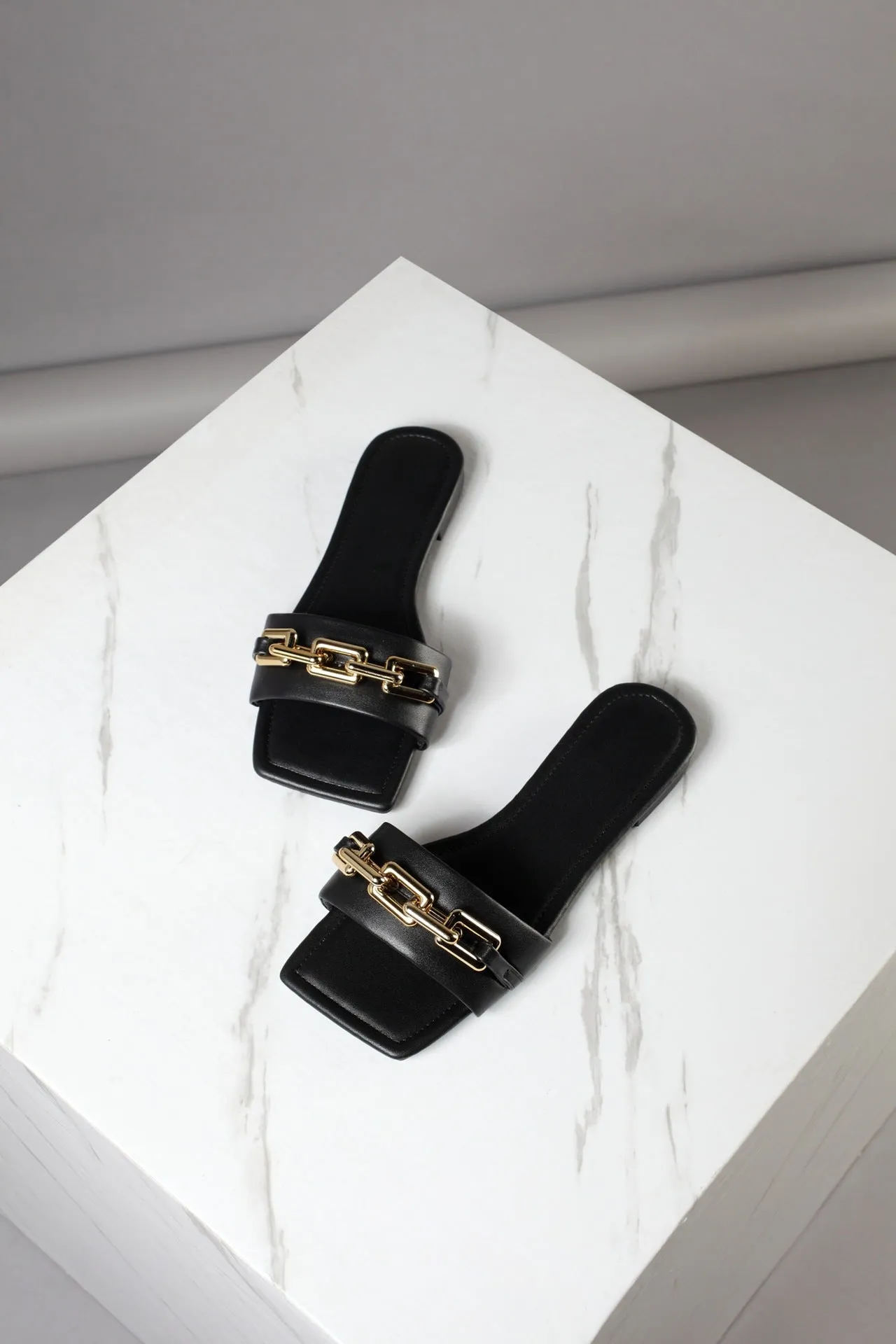 Summer Fashion Chain  Slippers