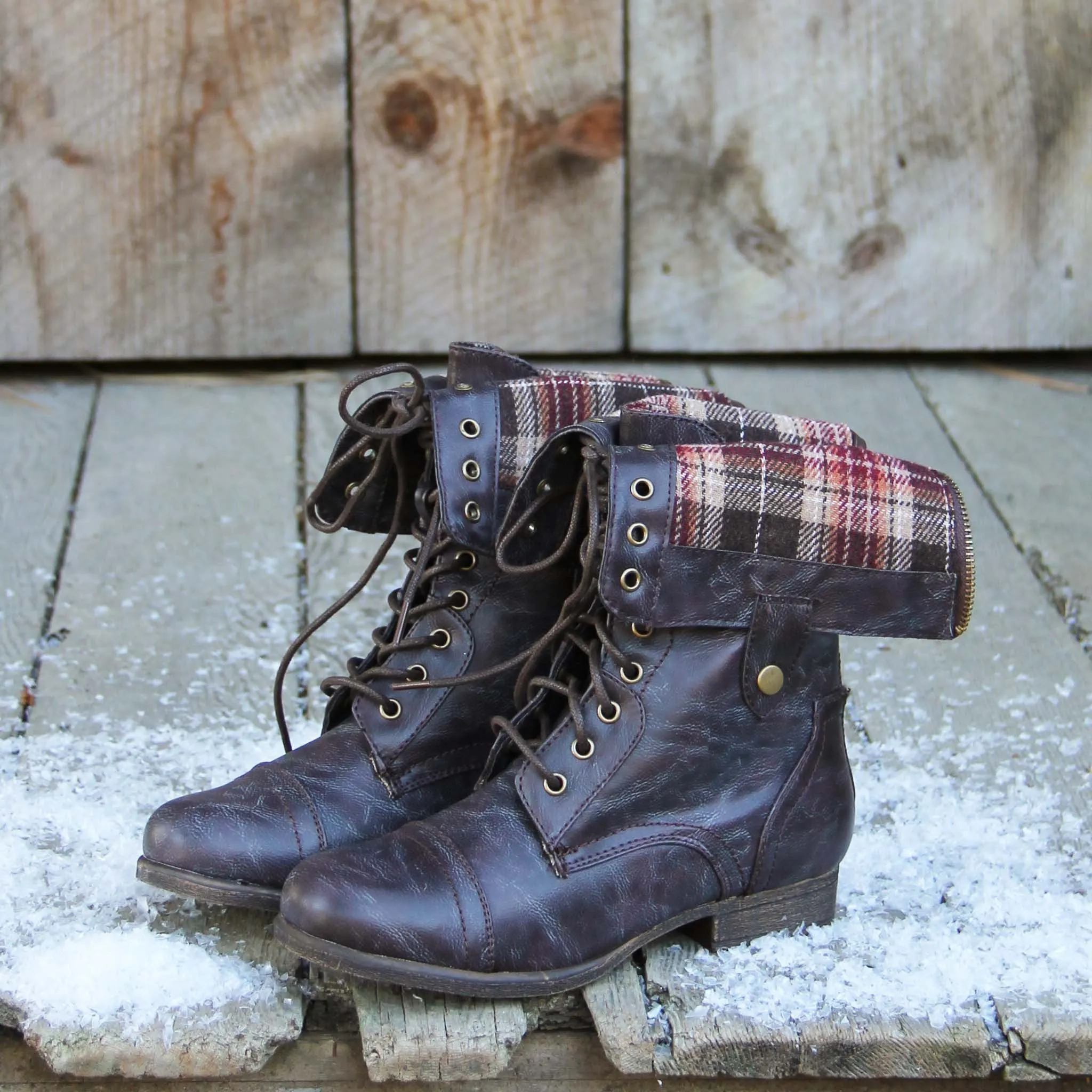 The Lodge Boots in Fir