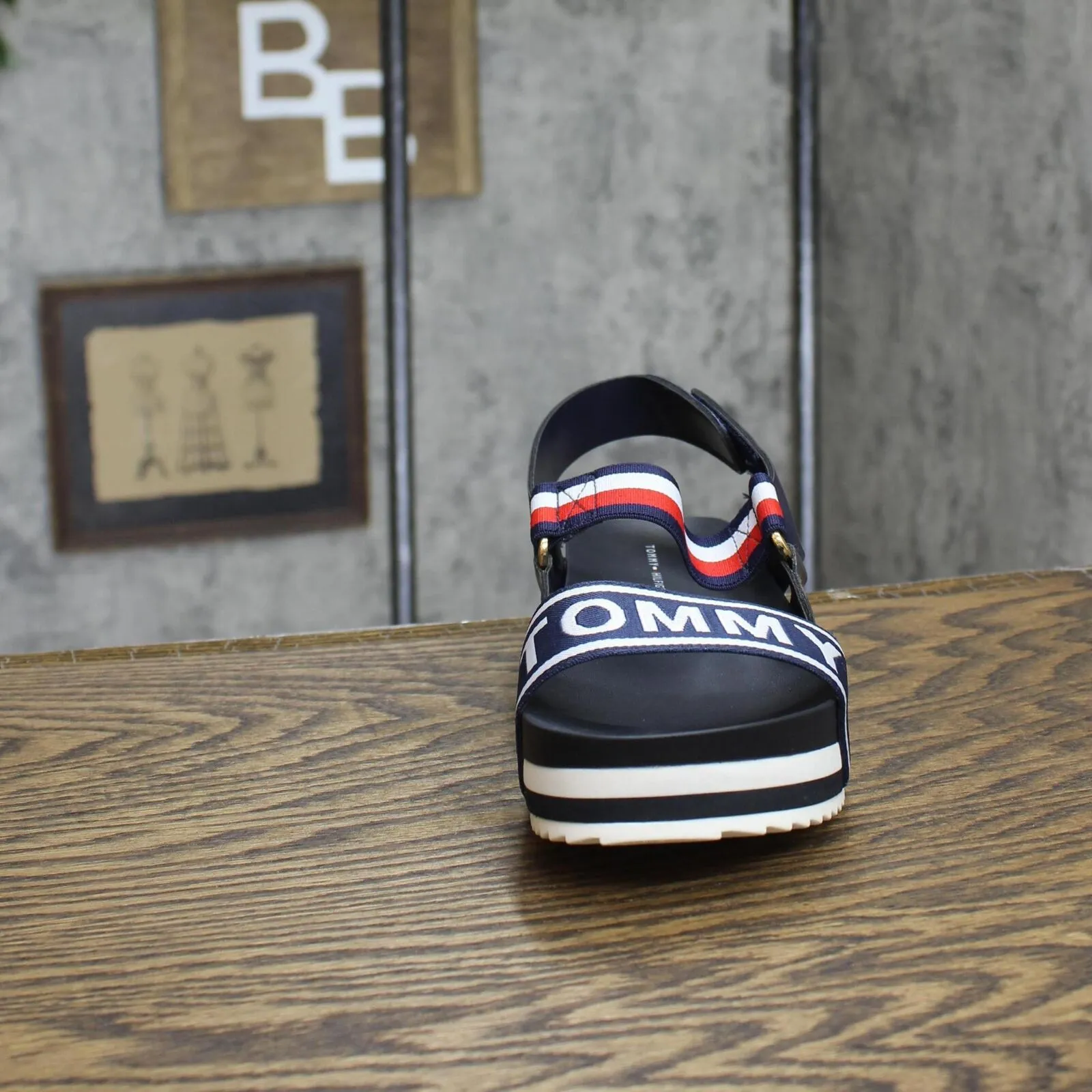 Tommy Hilfiger Beliz Sandal Amputee Replacement Left Shoe Only Dark Blue 7.5M