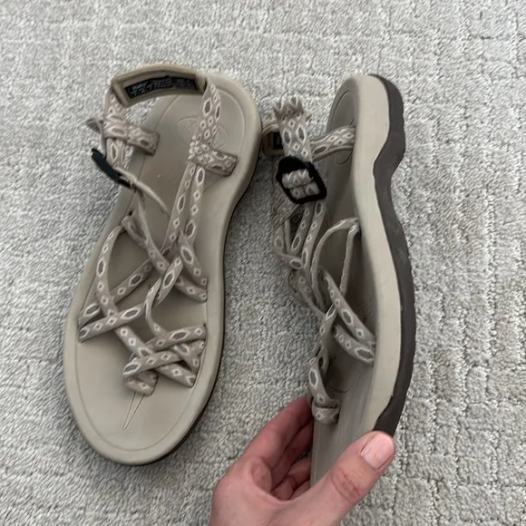 Viakix “Siena” tan Slingback adjustable sandal outdoor hiking toe strap cross