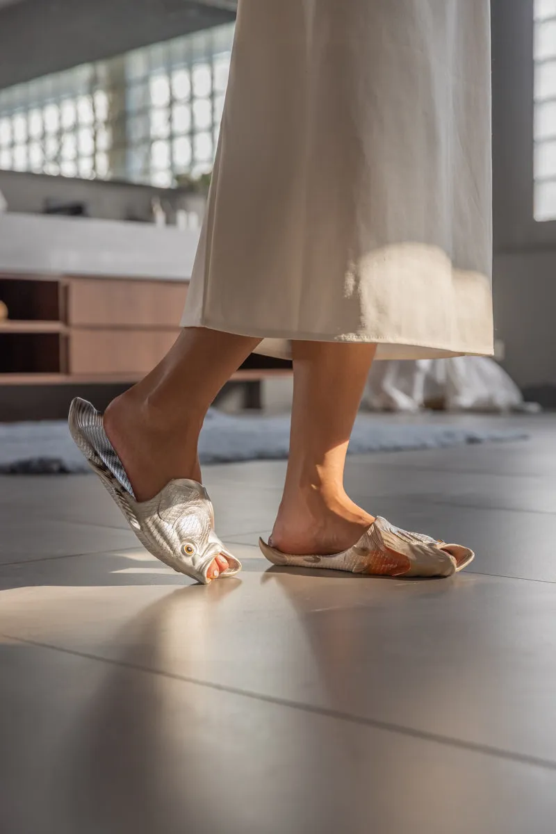 Walk Like Swimming Fishes Sandal - Silver