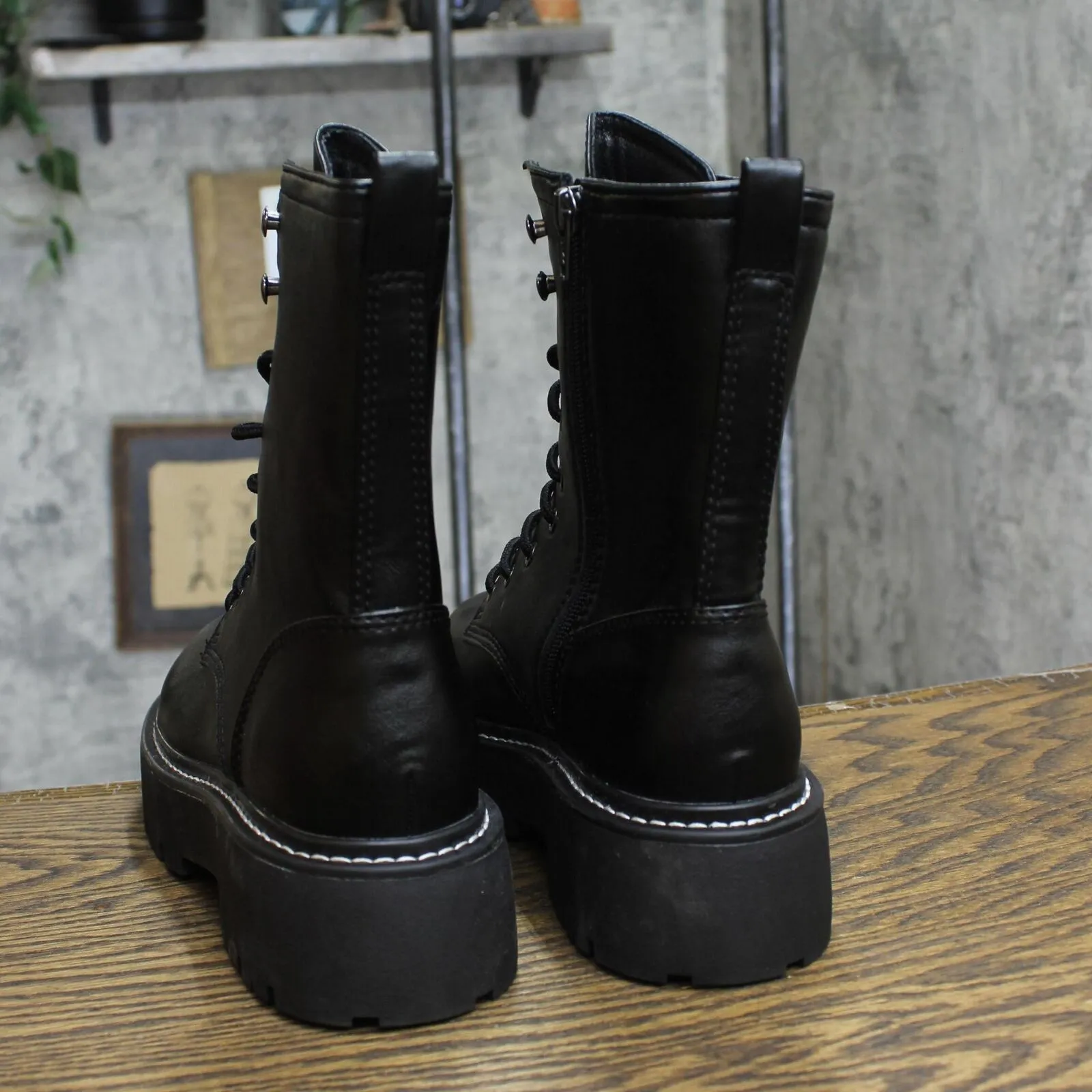 Wild Fable Womens Logan Lug Combat Boots with Memory Foam Insole Black 8M