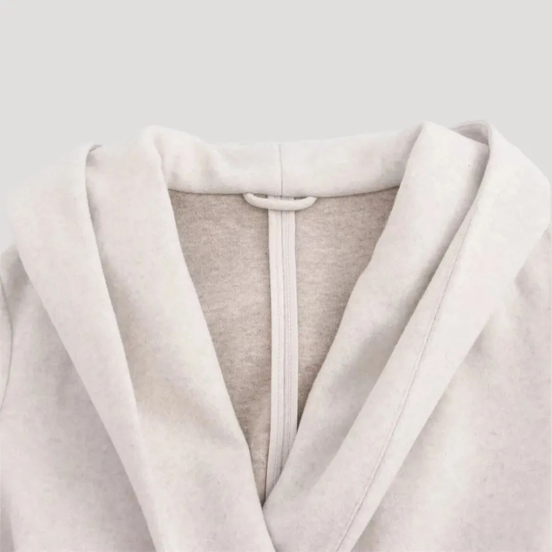Wool Blend Coat – Hooded Design – Elegant Winter Style